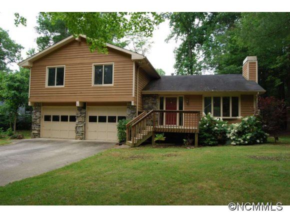 110 Scarlet Dr, Fletcher, NC 28732
