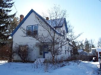 62 Lincoln St, Greenfield, MA 01301