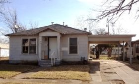 414 S Main St, Henrietta, TX 76365