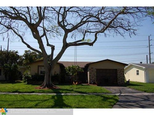 330 SE 3RD ST, Dania, FL 33004