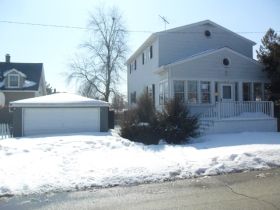 416 Hutchins St, Joliet, IL 60435