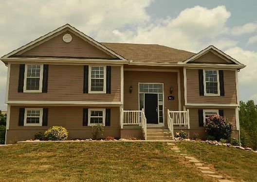 912 Old Stage Road, Pleasant Hill, MO 64080