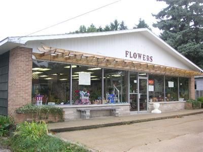 259 5th St, Manistee, MI 49660