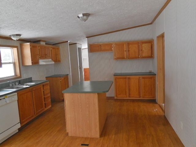402 Jefferson St, Boyne City, MI 49712
