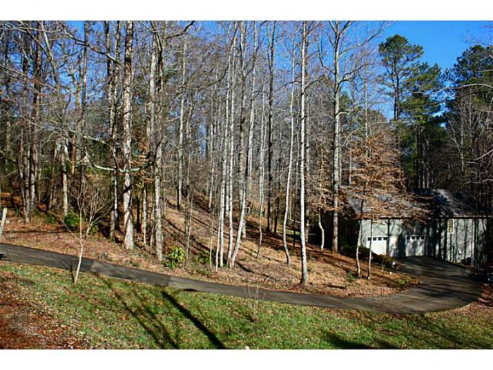 150 Winooki Drive, Canton, GA 30114