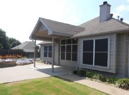 333 Sweet Leaf Lane, Lake Dallas, TX 75065