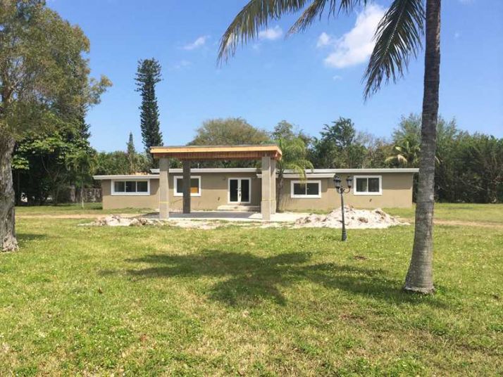 208 BRYAN BL, Fort Lauderdale, FL 33317
