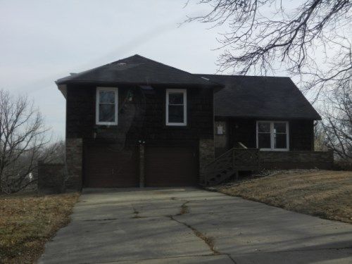 1419 Grandview Dr, Warrensburg, MO 64093