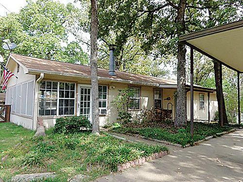 410 E Oak Acres Drive, Malakoff, TX 75148