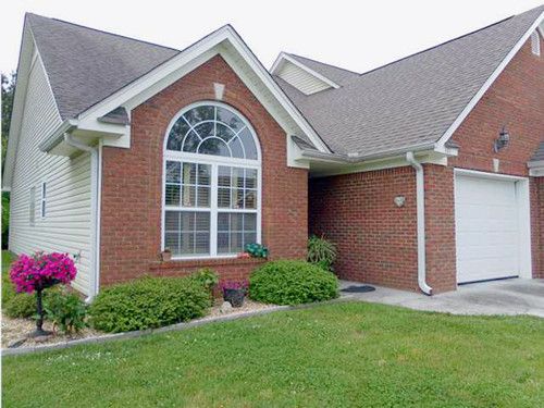121 BRIARSTONE DR, Rossville, GA 30741