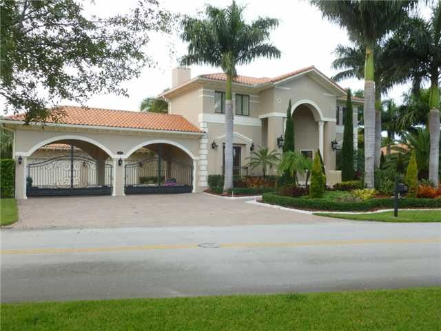 19408 SW 80 CT, Miami, FL 33157