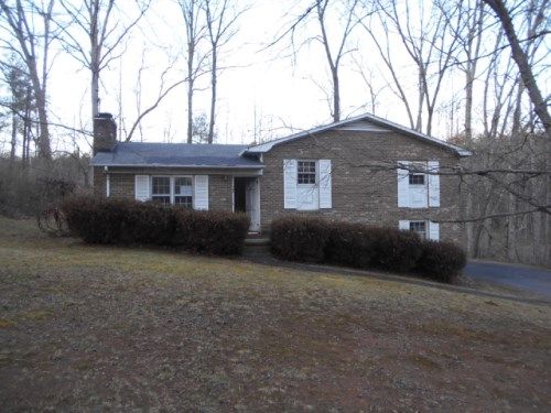 137 Foxhall Dr, Elkin, NC 28621