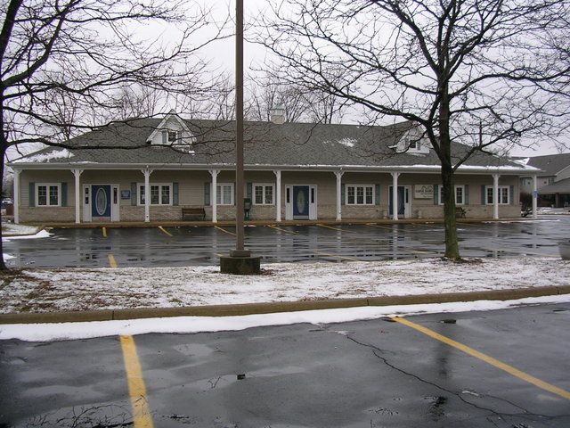 8772 Macomb Street, Grosse Ile, MI 48138