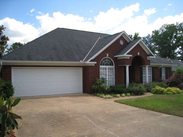 458 SHADOW WOOD DR, Smiths Station, AL 36877