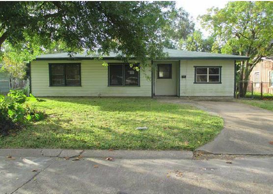 2925 Vance Avenue, Texas City, TX 77590