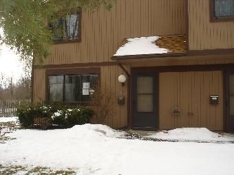 26633 Lake Of The Falls Blvd, Olmsted Falls, OH 44138