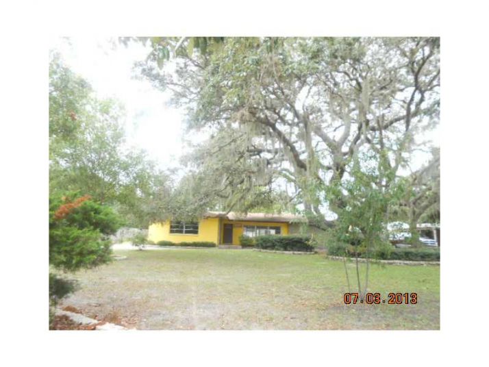 1201 10th St Sw, Largo, FL 33770