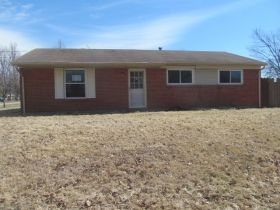 172 N Circlecrest Dr, Louisville, KY 40229
