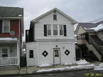 304 E 2nd St, Williamsburg, PA 16693