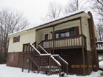 2153 Gravel Rd, Canadensis, PA 18325