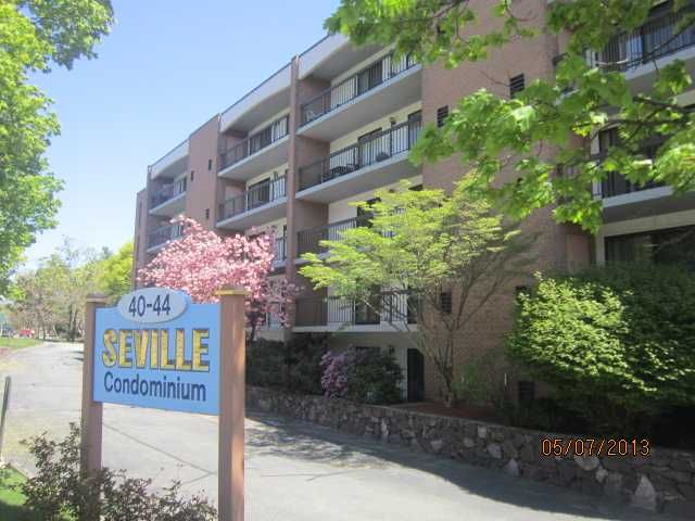40 Main St Apt 205, Stoneham, MA 02180