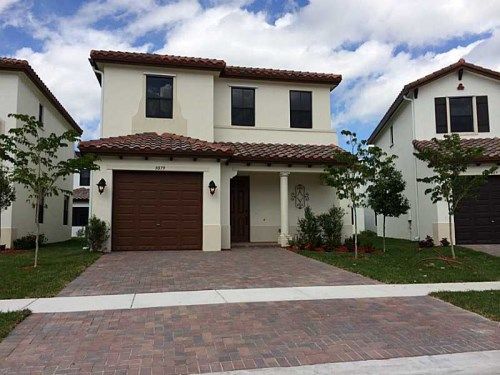 9079 SW 35 ST, Hollywood, FL 33027