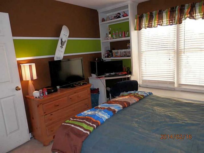420 Old Deerfield Lane, Woodstock, GA 30189