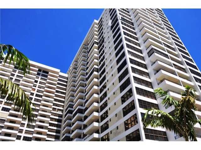 600 THREE ISLANDS BL # 618, Hallandale, FL 33009