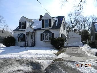 1663 Carew St, Springfield, MA 01104