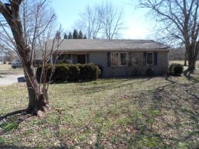 1021 South Main St, Mount Pleasant, TN 38474