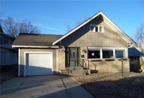 412 E Locust St, Independence, KS 67301