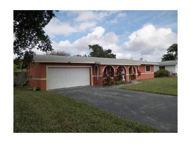 7421 NW 10TH CT, Fort Lauderdale, FL 33313