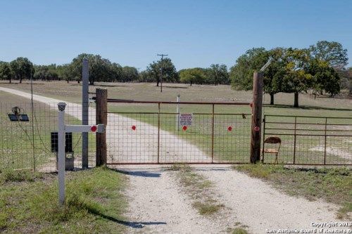 385 Rotge Ranch Road, Mountain Home, TX 78058