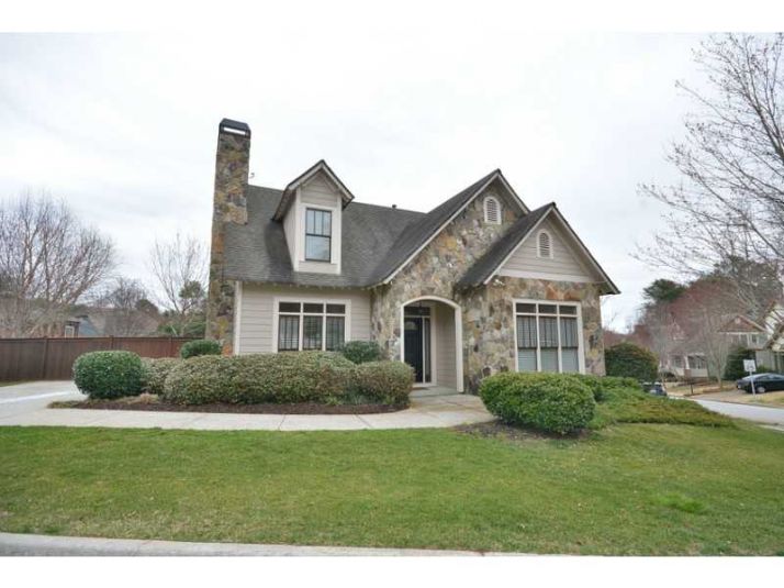 2562 Hazel Drive, Atlanta, GA 30316