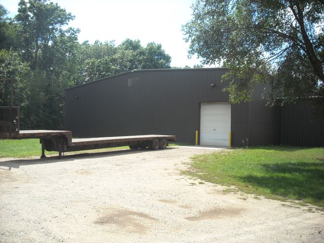 960 Industrial Parkway, Plainwell, MI 49080