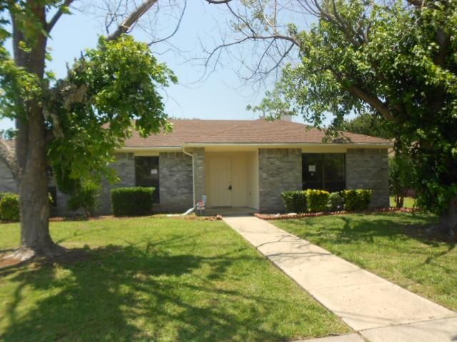 3211 Clinton St, Sachse, TX 75048
