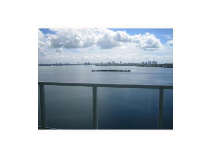 1800 N BAYSHORE DR # 1705, Miami, FL 33132