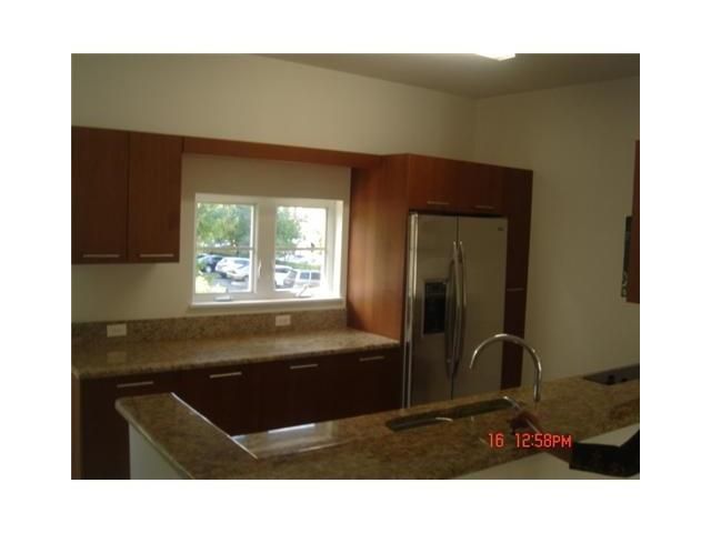 18410 NE 27 CT # 120, Miami, FL 33180