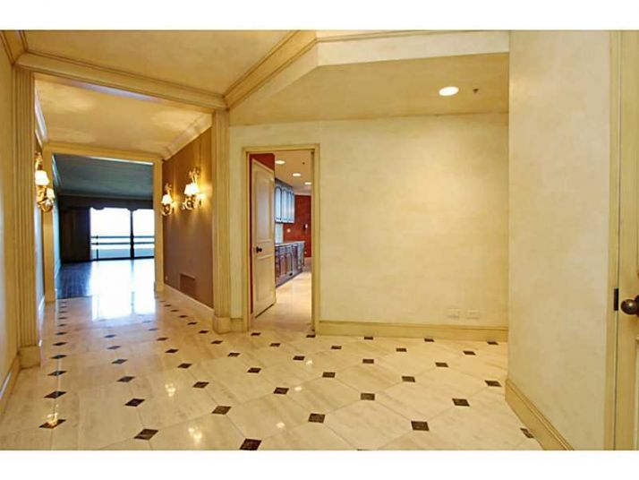 Unit 33-h - 2660 Peachtree Road, Atlanta, GA 30305