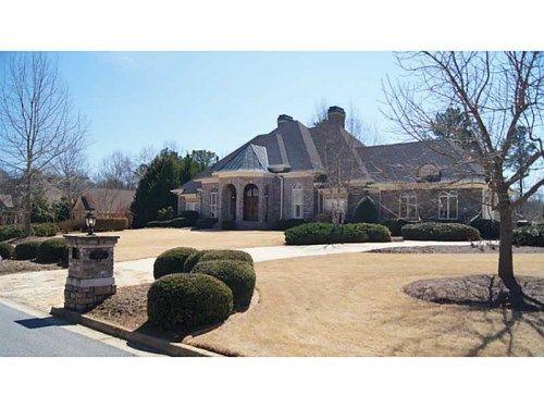 6910 Sunbriar Drive, Cumming, GA 30040