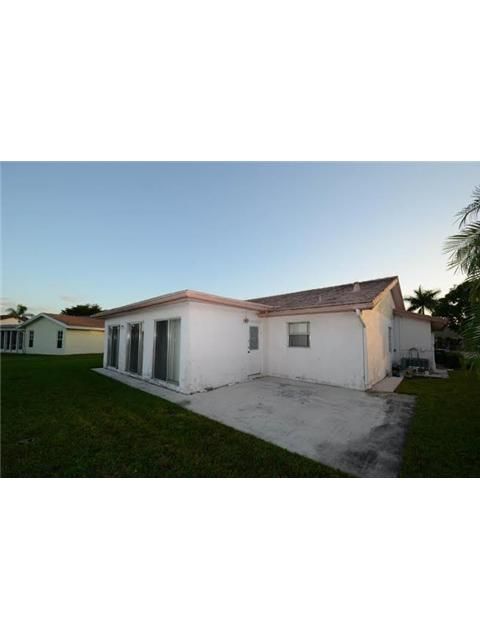 7000 NW 103RD AV, Fort Lauderdale, FL 33321