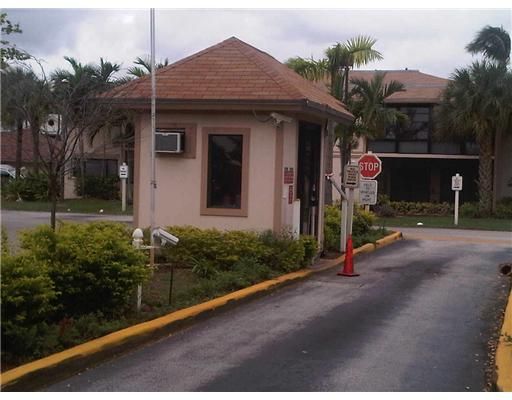 761 NE 199 ST # 202, Miami, FL 33179