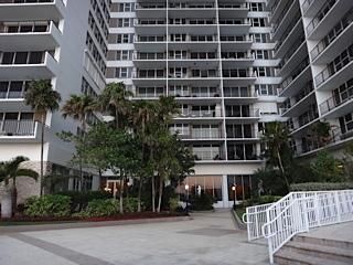 2030 S OCEAN DR # 1625, Hallandale, FL 33009