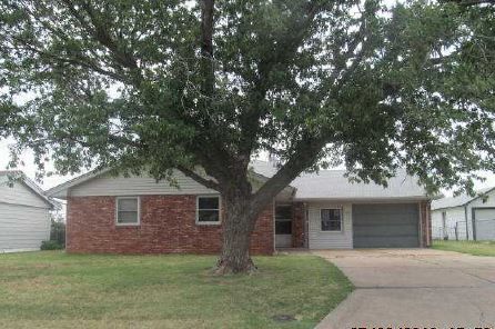 308 Bryan Ave, Burns Flat, OK 73624