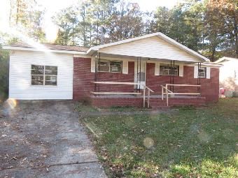 1544 Hooks Lake Rd, Gadsden, AL 35901