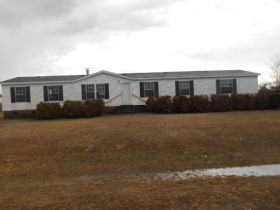 105 Water Oak Dr, La Grange, NC 28551