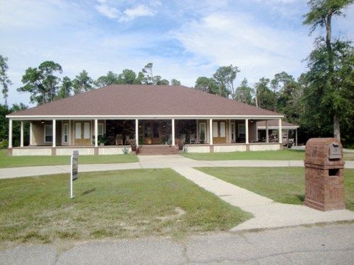 52 Poplar Circle, Gulfport, MS 39507