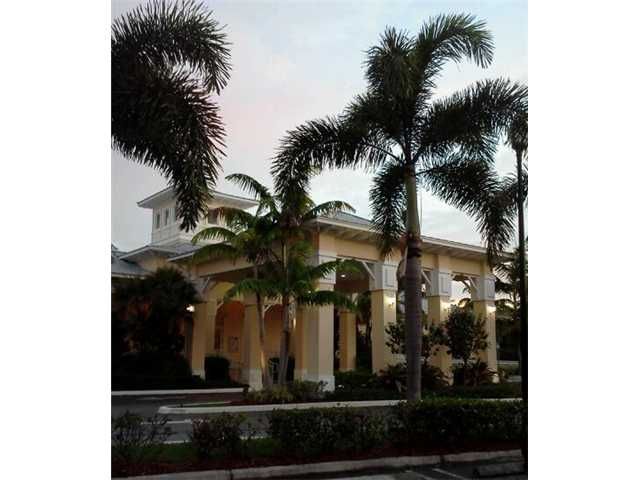 208 SE 29 AV # 3, Homestead, FL 33033