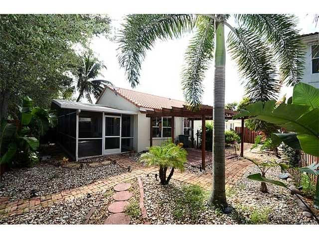 8335 SW 42ND CT, Fort Lauderdale, FL 33328