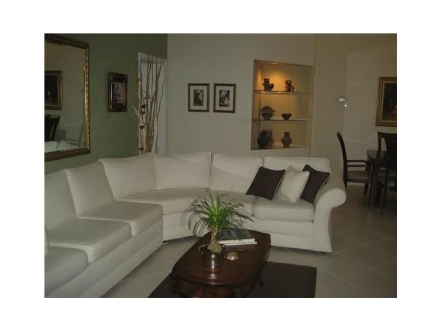 4770 NW 102 AV # 203-19, Miami, FL 33178
